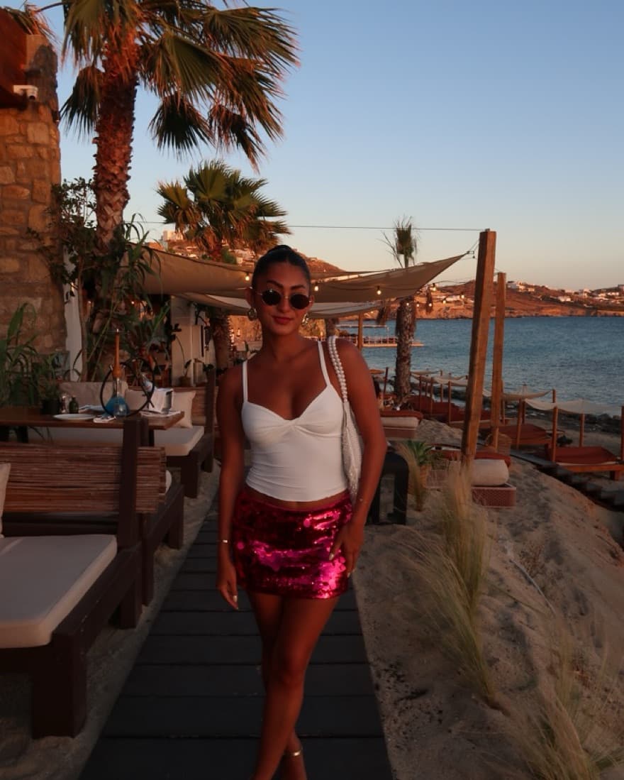 Guzio Pink Sequin Mini Skirt - Image 2