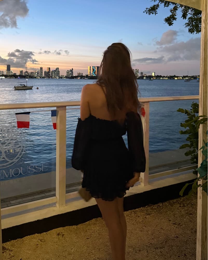 Chic Off-the-Shoulder Dress - Image 2