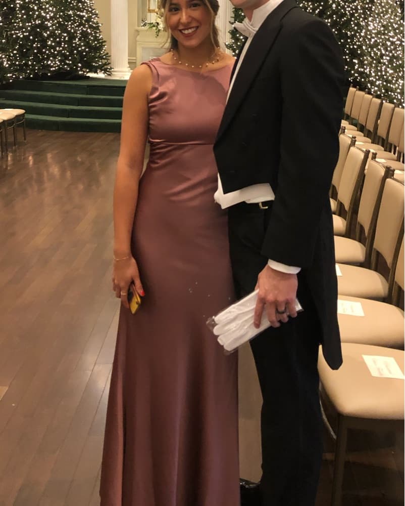 Elegant Satin Maxi Dress With Open Back - Image 2