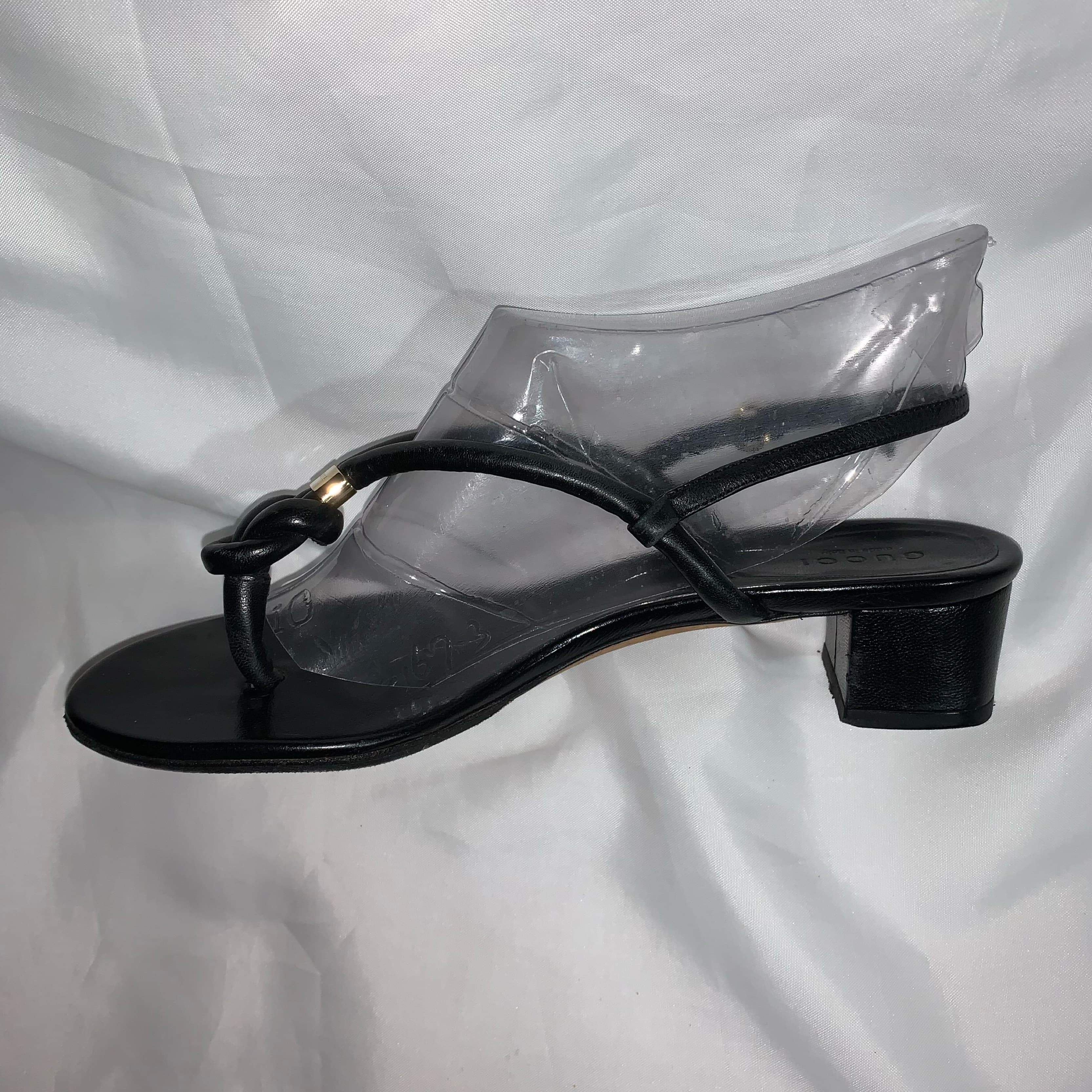 GUCCI size 36 knot THONG TOE sandals - Image 3