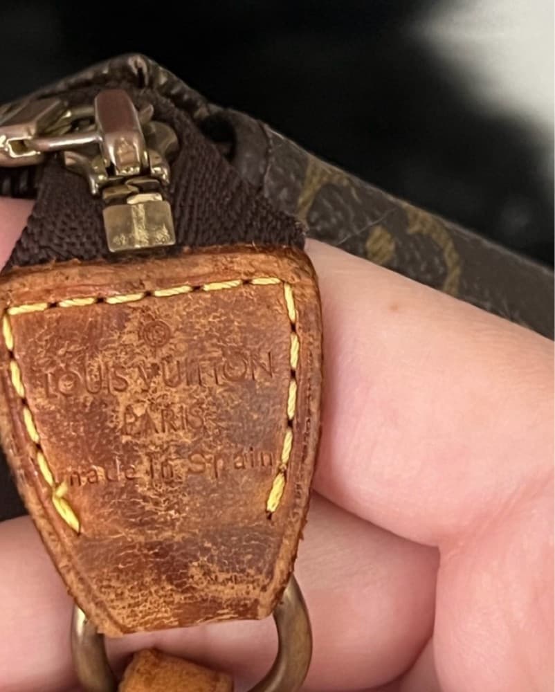 Louis Vuitton Authentic Pouchette  - Image 5