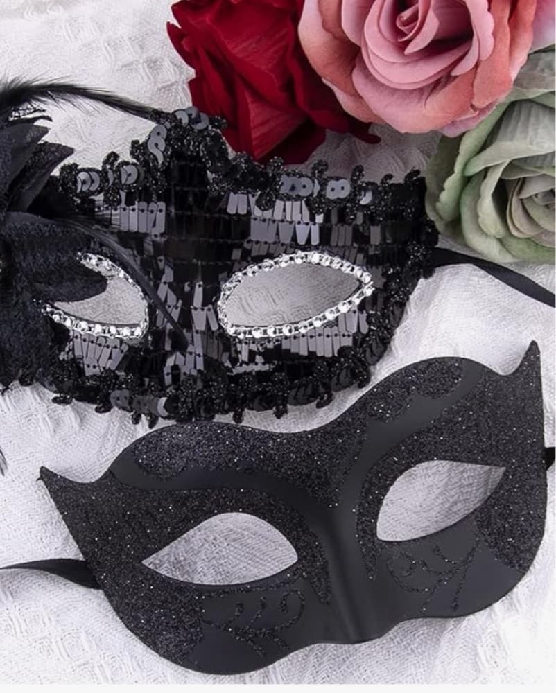 Black Masquerade Mask For Halloween - Image 1