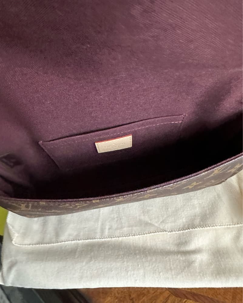  Rare Louis Vuitton Favorite Mm  - Image 5