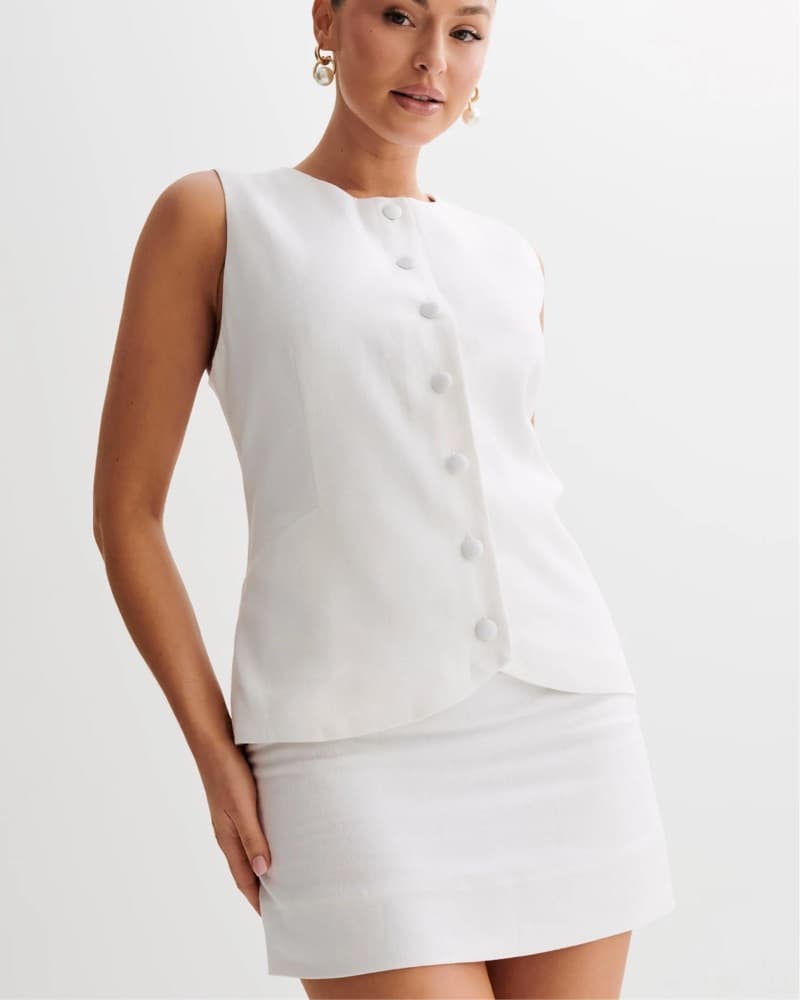 Chic White Mini Set - Image 3