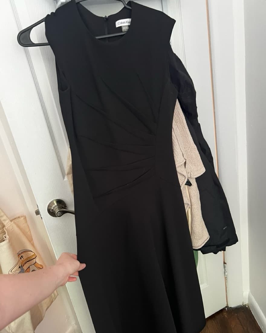 Calvin Klein Sideburst Long Dress. - Image 3