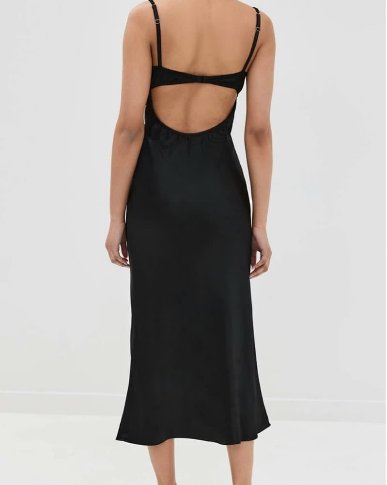 Waterlily Midi Dress In Black - Image 3