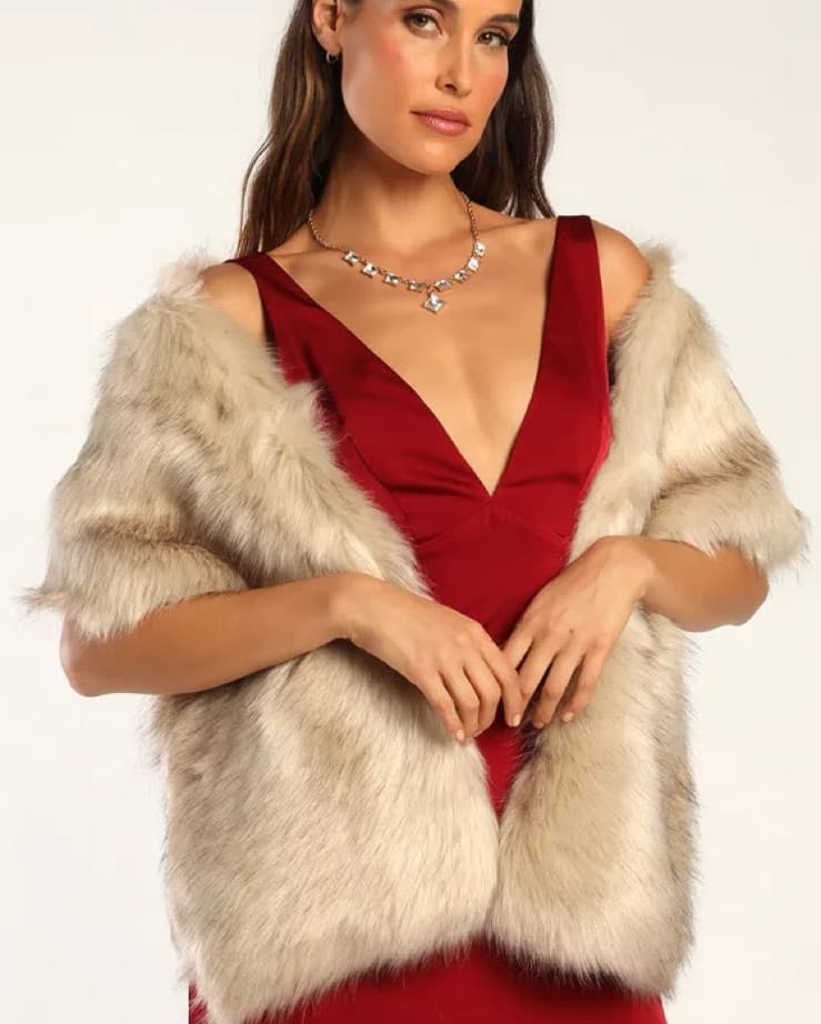 Lulu’s Beige Faux Fur Stole - Image 1