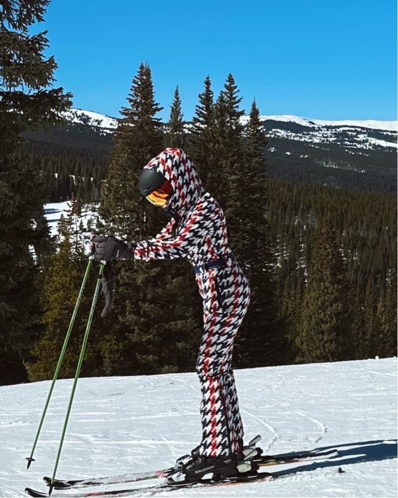 PERFECT MOMENT Vibrant Ski Chic Outfit - Image 5