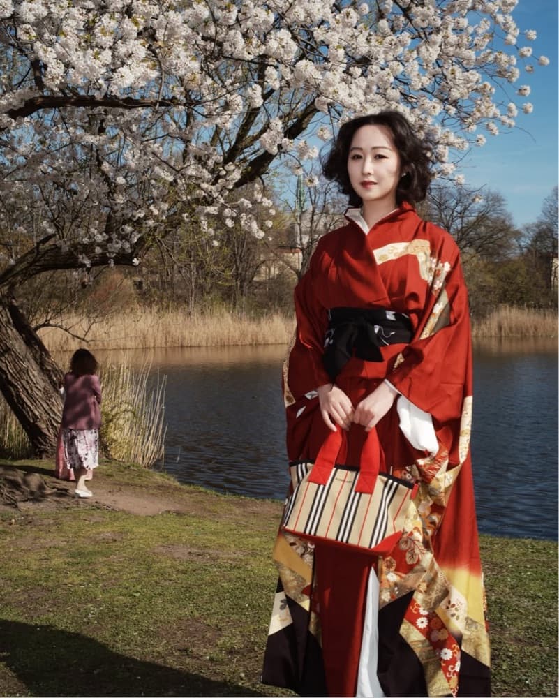 Red Silk Kimono Gown With Belt - Image 3