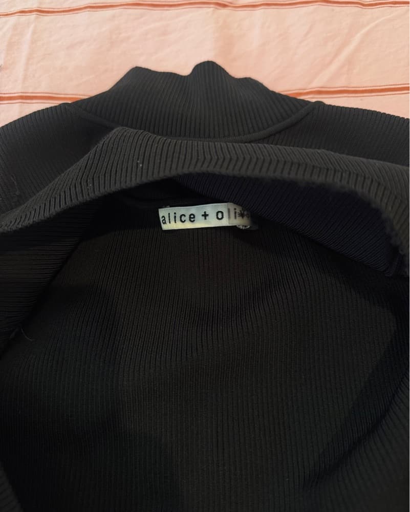 Alice + Olivia ORION KNIT TANK & SHRUG - Image 5