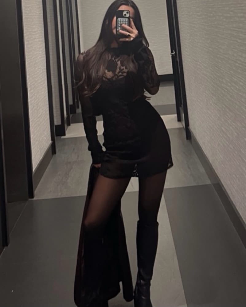 with jean black andros dress - Image 2