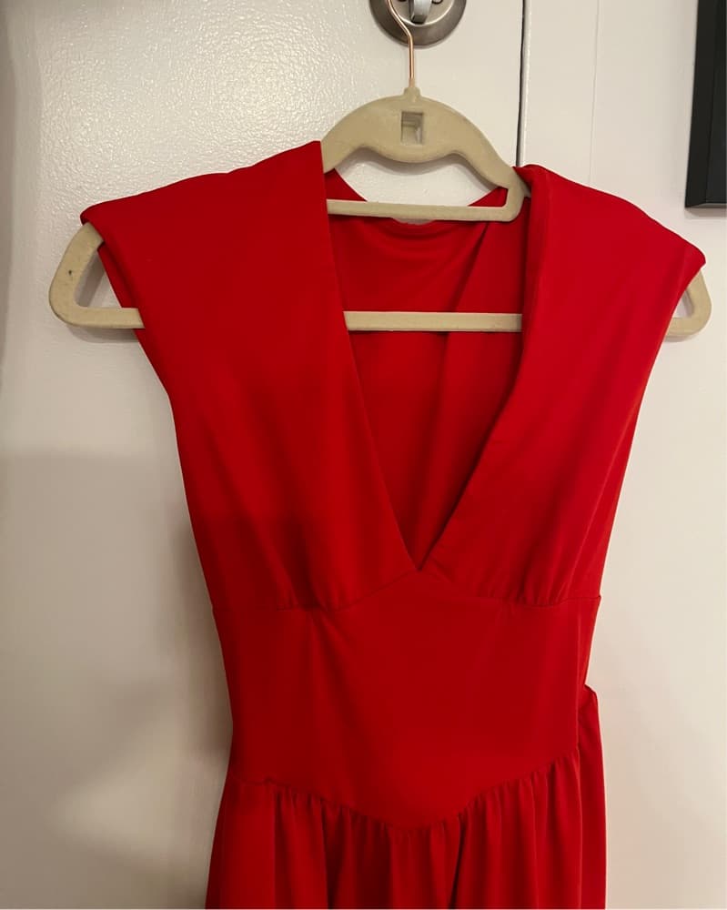 Deep Vneck Red Midi Dress - Image 5
