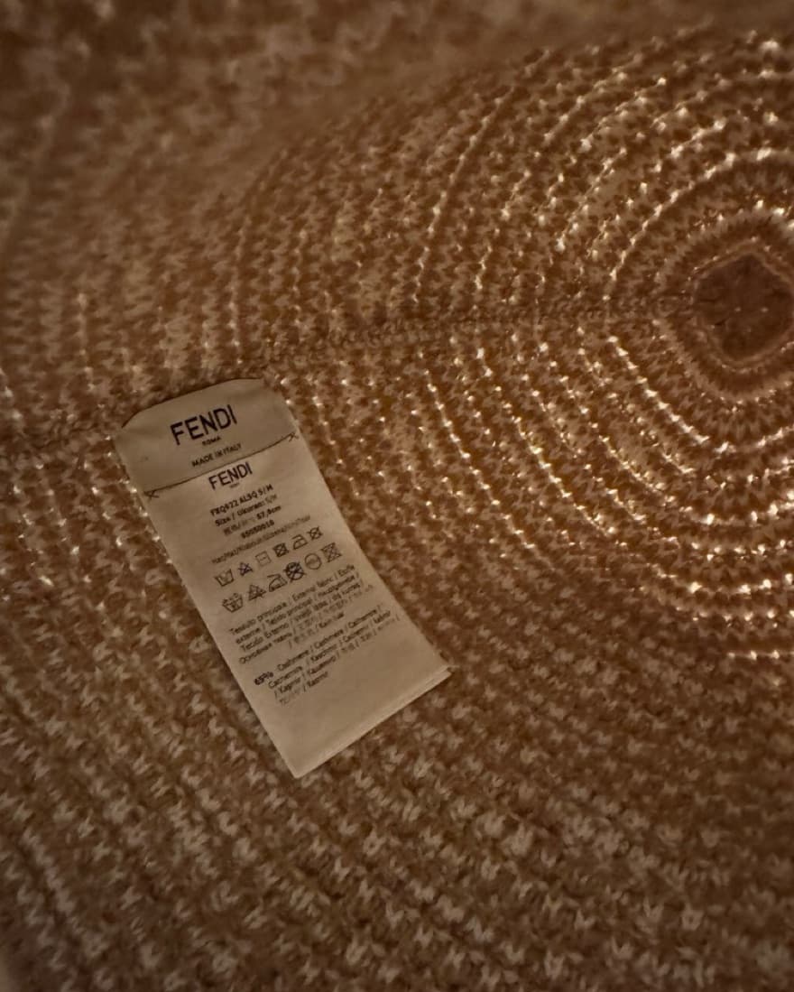 FENDI Winter Bucket Hat - Image 4