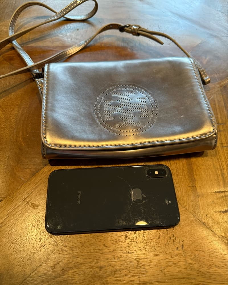 Stylish Metallic Tory BurchCrossbody Bag - Image 4