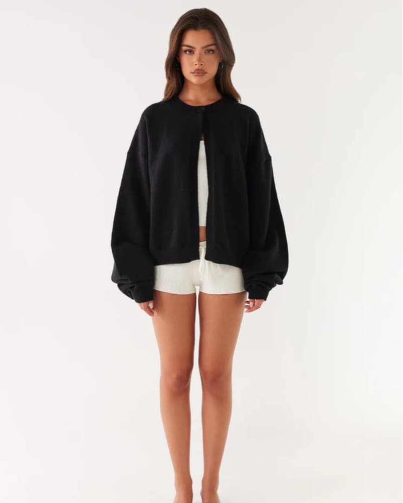 Cozy Black Fleece Sweater - Image 4