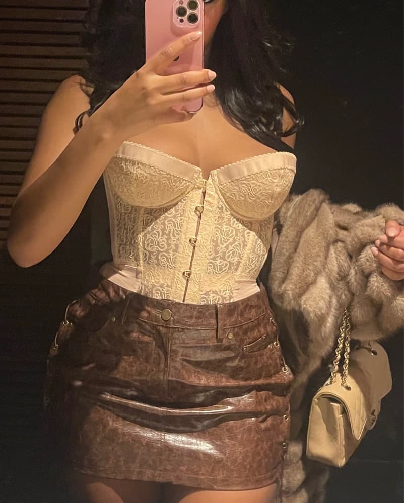 Elegant Plush Lace Corset Top - Image 3