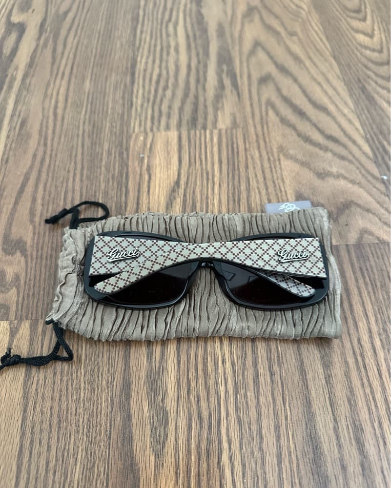 Square Gucci sunglasses - Image 3