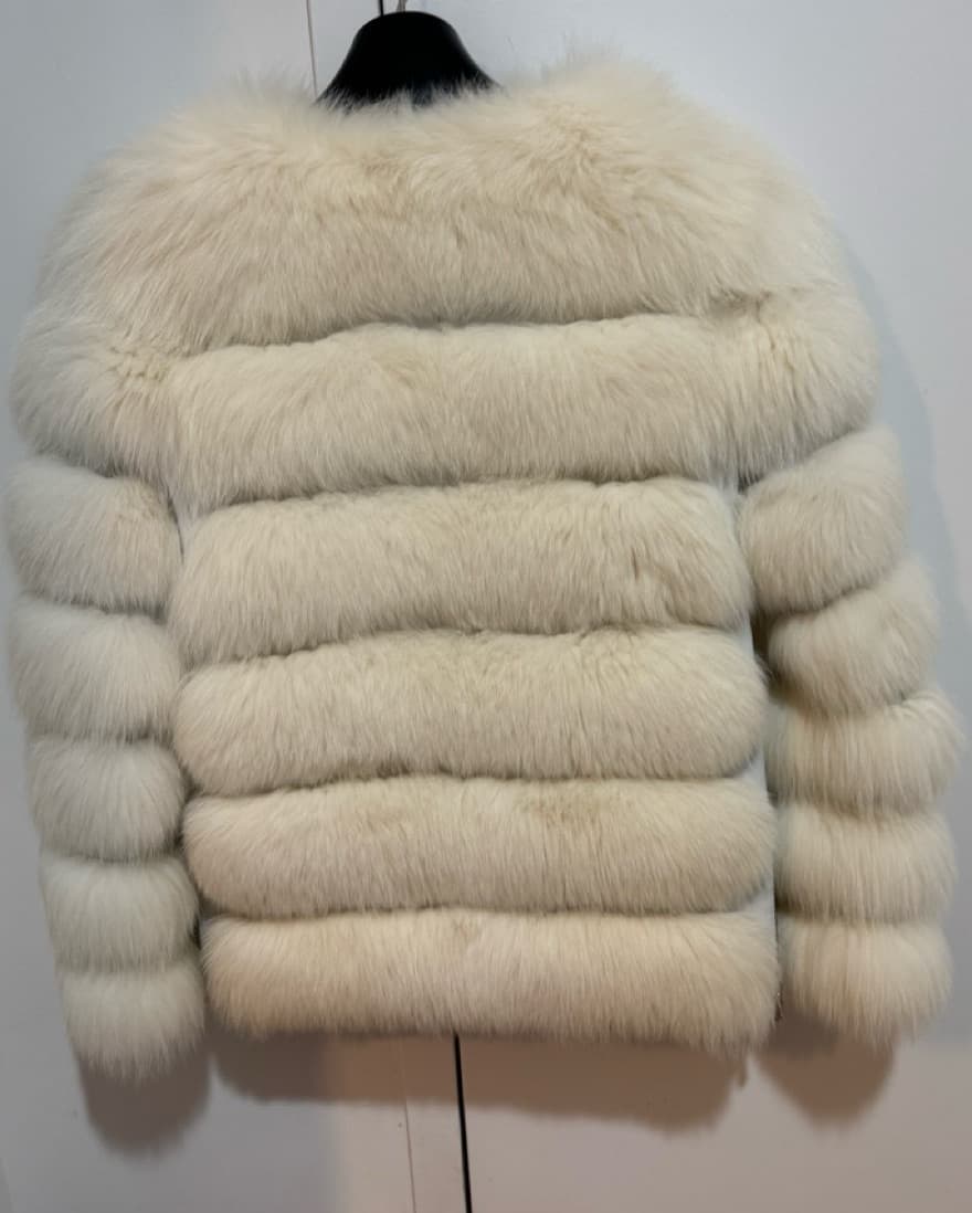 100% Fox White Fur Jacket  - Image 5