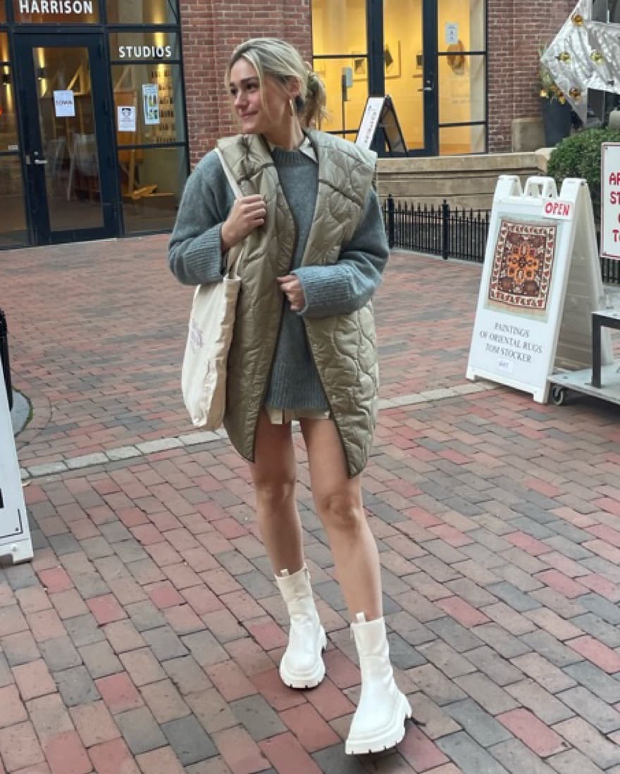 H&M Oversized Sweater - Image 3