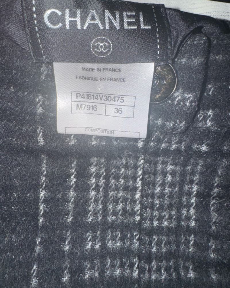 Chanel Wool Skirt - Image 4