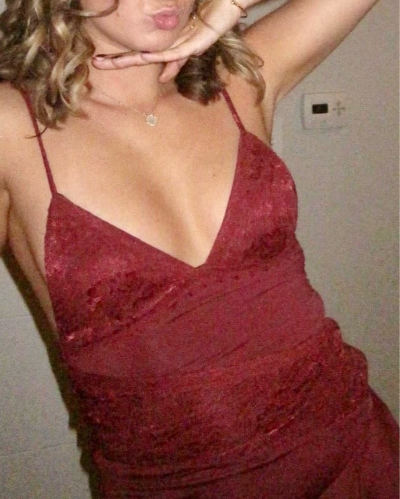Love is Alive Mini Dress Burgandy - Image 2