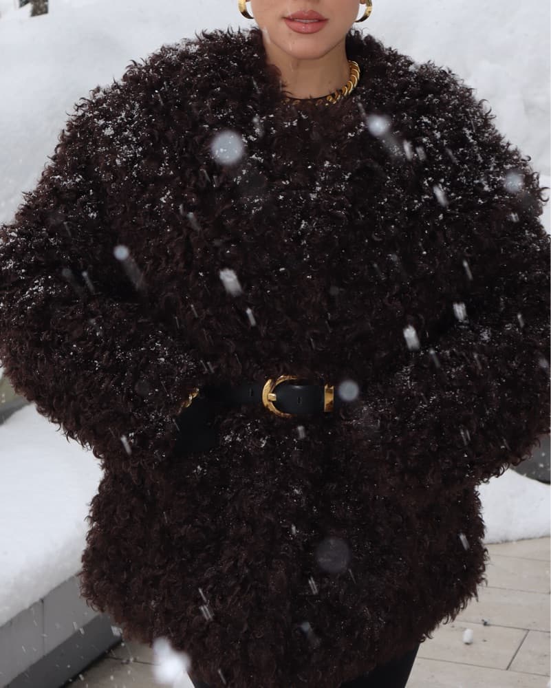 Glamorous Faux Fur Coat for Winter Chic - Image 1