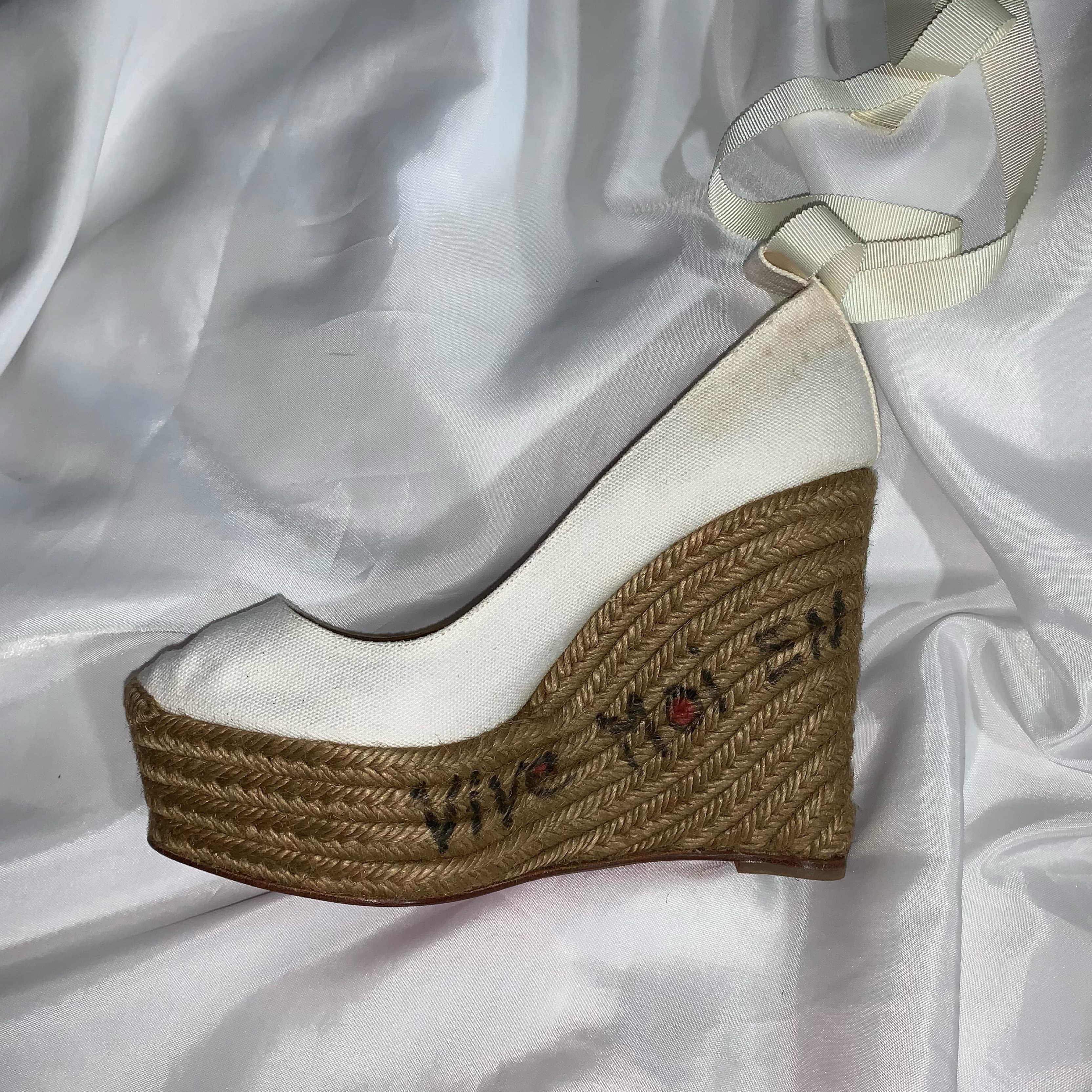 nib CHRISTIAN LOUBOUTIN size 38 espadril - Image 1