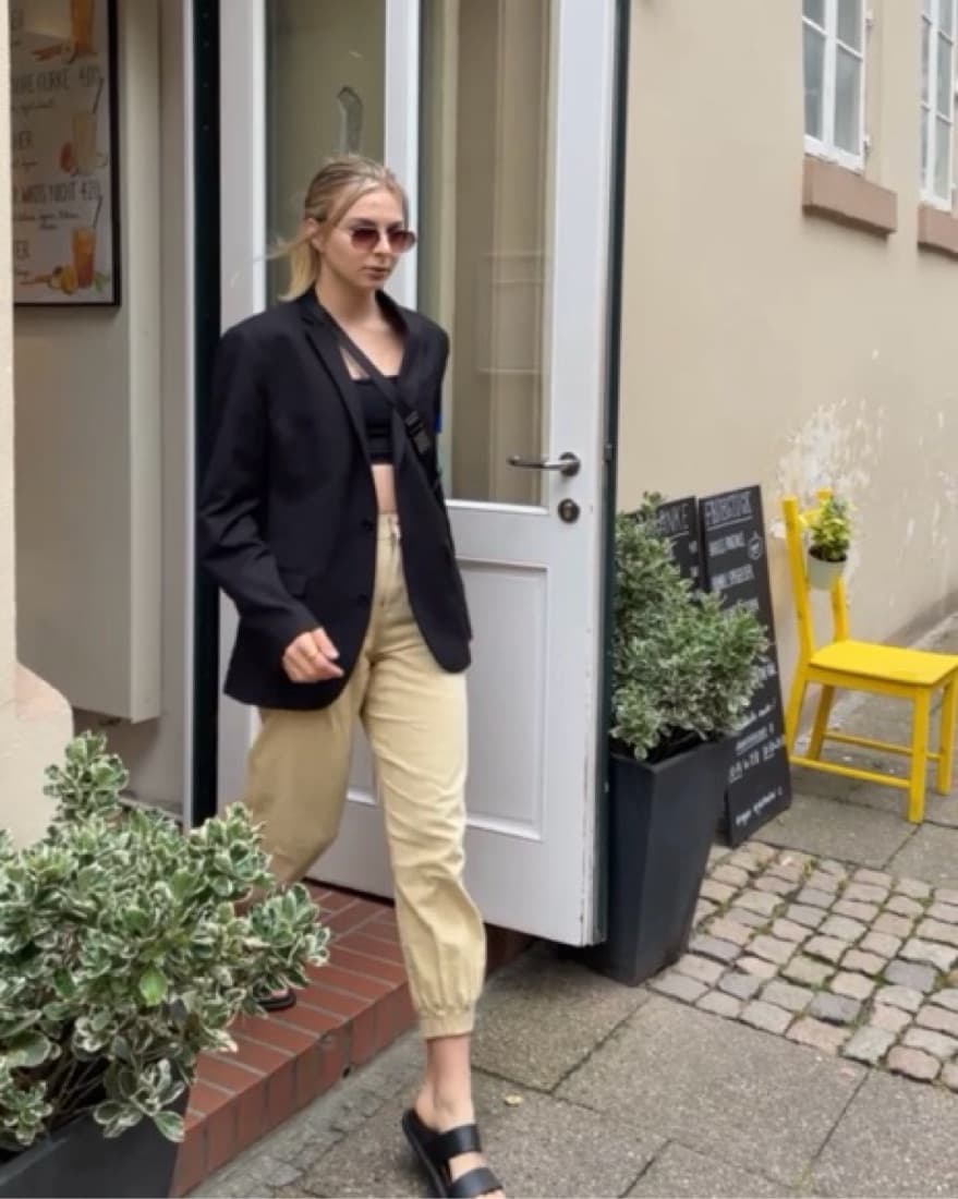 Oversized Black Blazer  - Image 6