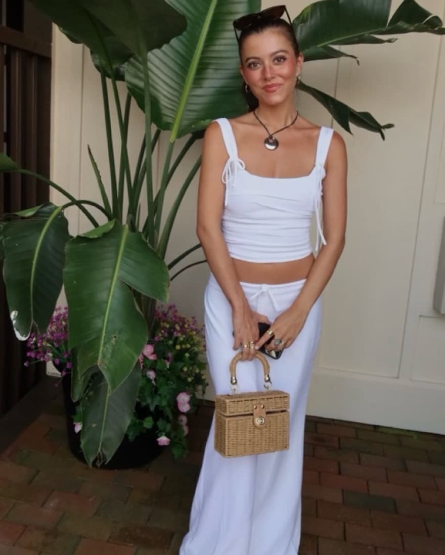 Nia White Set - Image 1