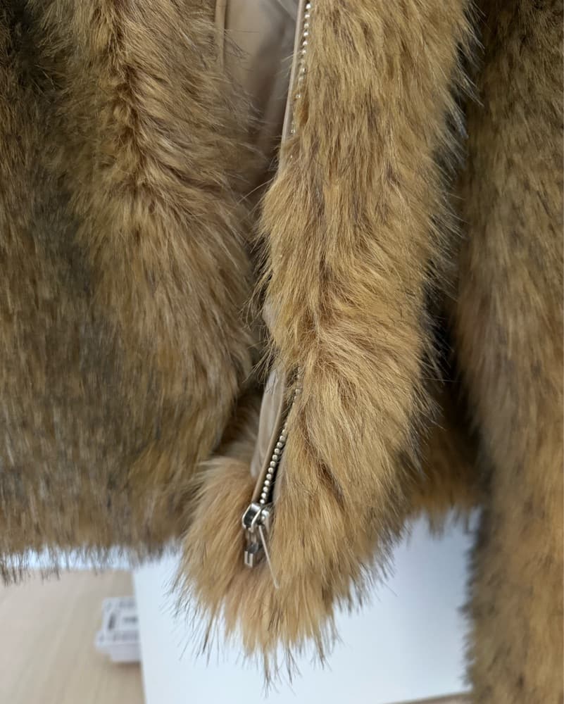 LAcademie Fur Coat - Image 3