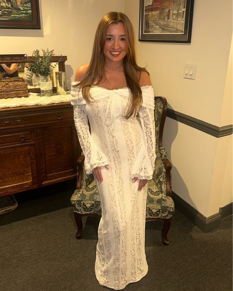 Off-the-Shoulder Lace dress - Image 1