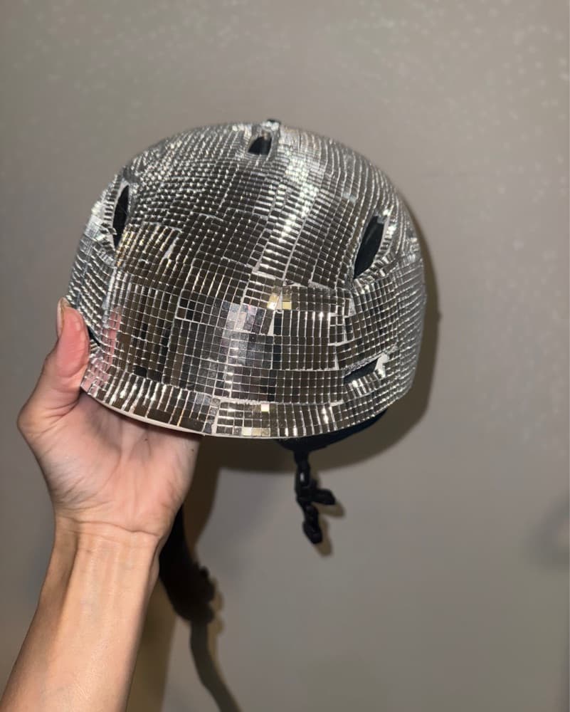 Disco Silver Ski Helmet  - Image 4