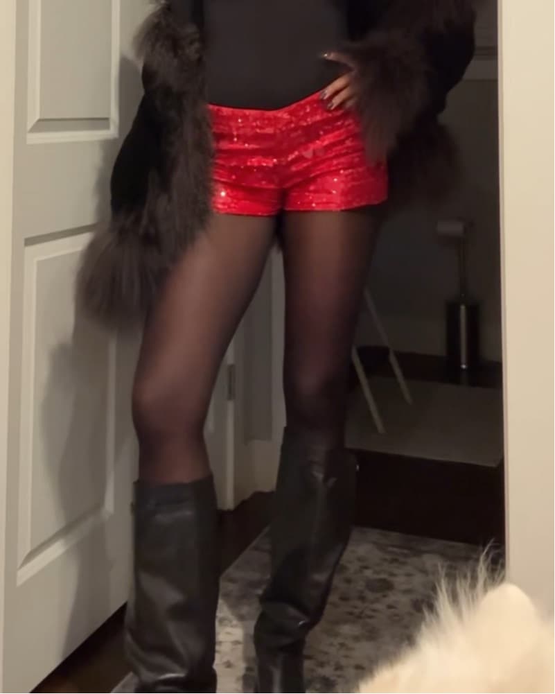 Guizio Red Sequin Pailette Shorts - Image 3