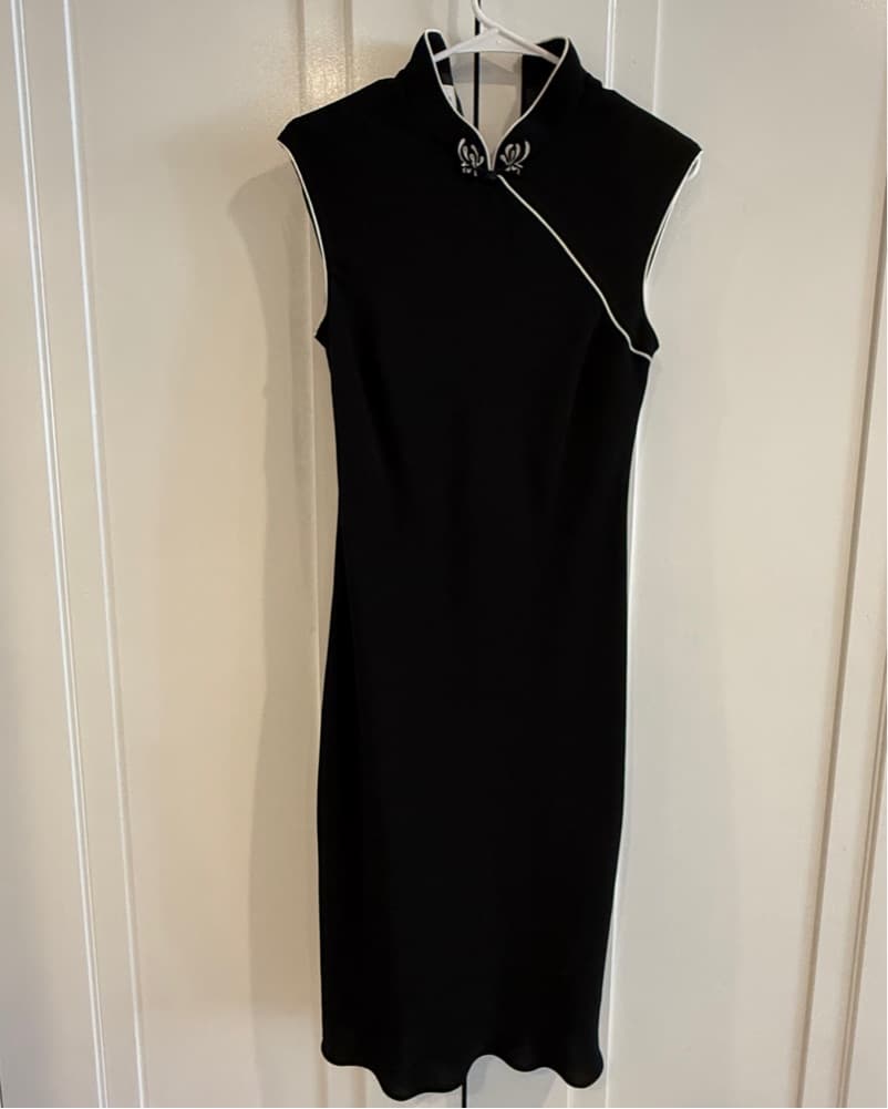 Elegant Black Cheongsam Dress - Image 1