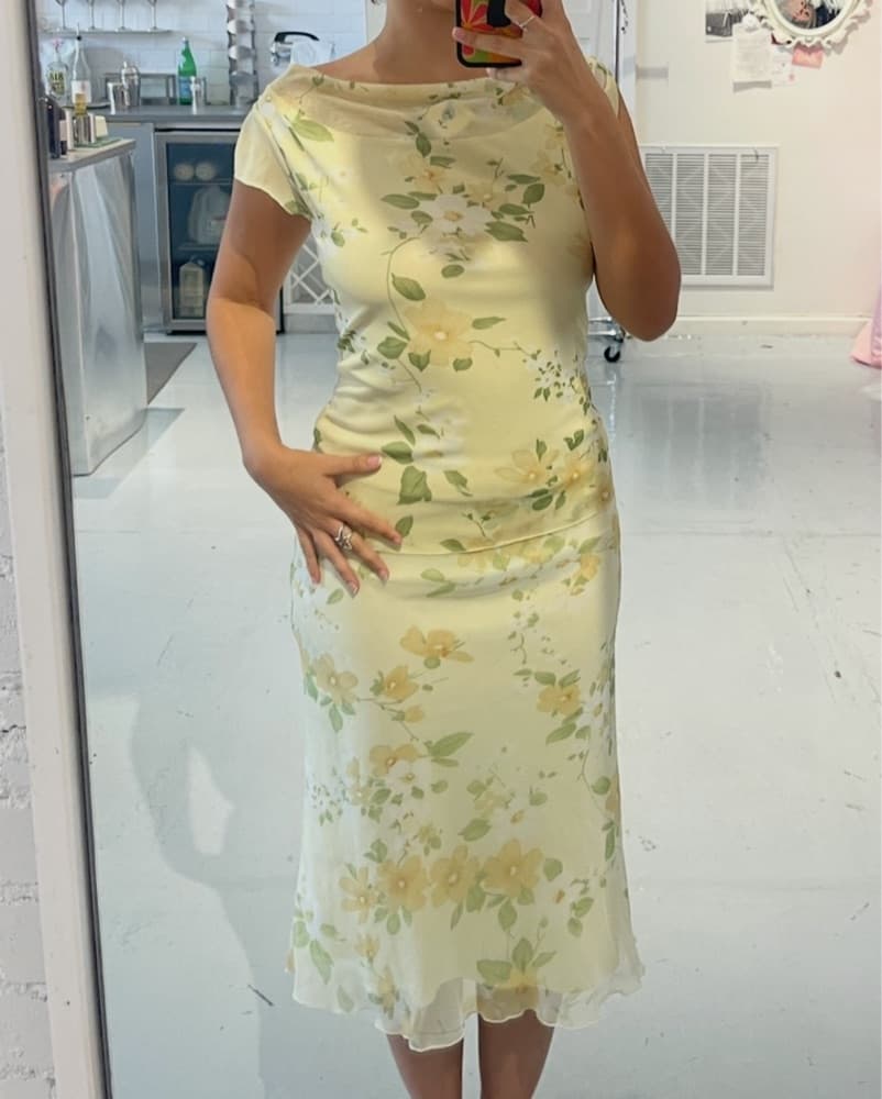 Pastel Yellow Vintage Set  - Image 1