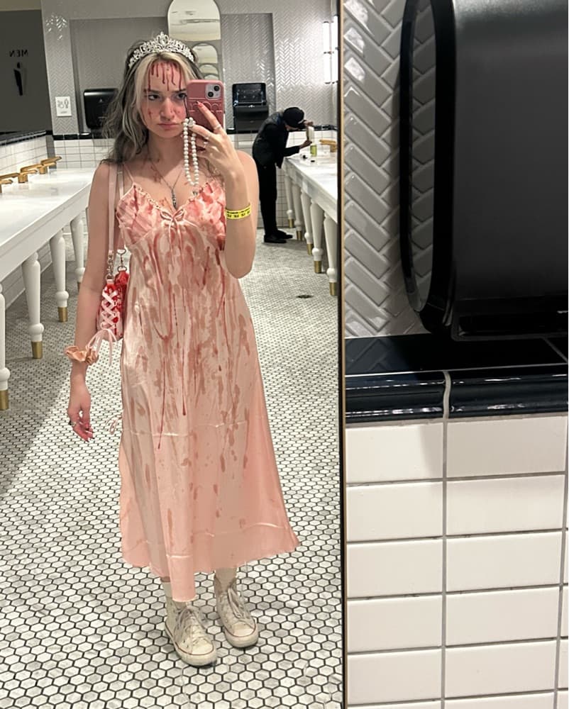 Carrie Prom Dress Halloween Costume  - Image 4