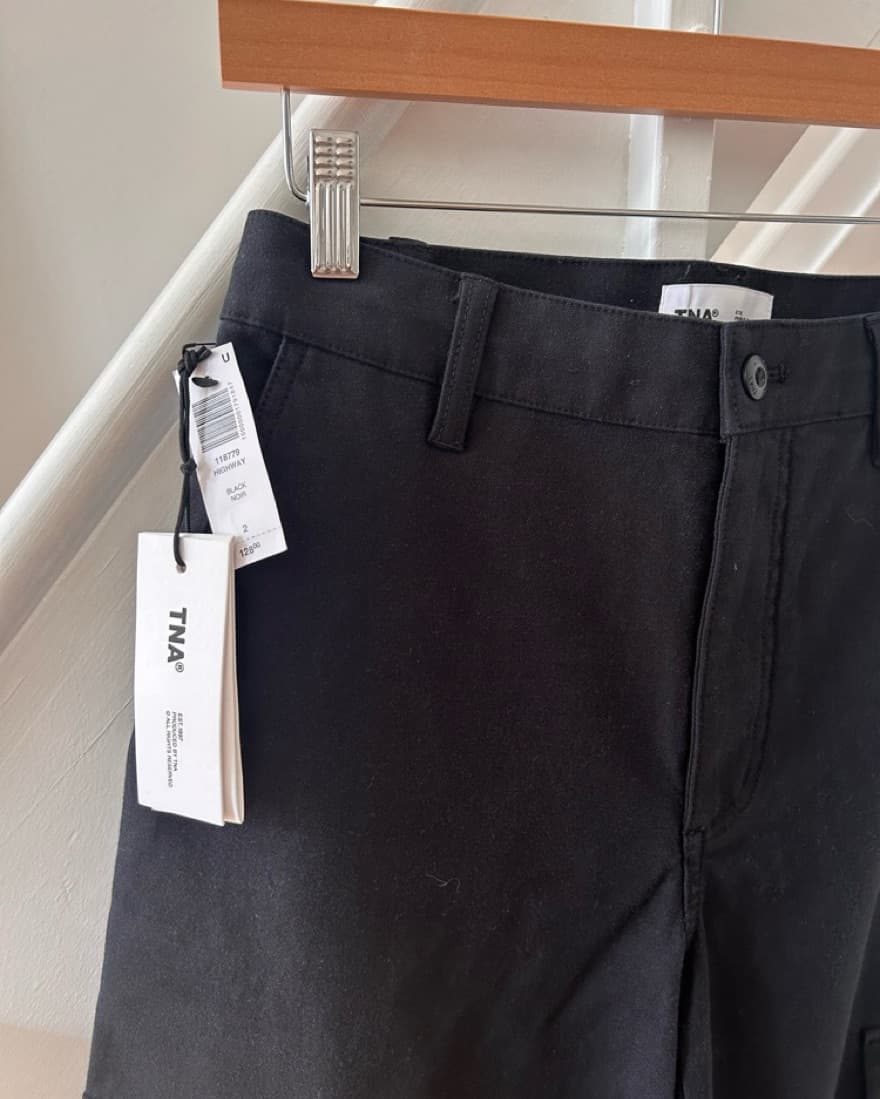 Aritzia NEW Black Cargo Pants - Image 2