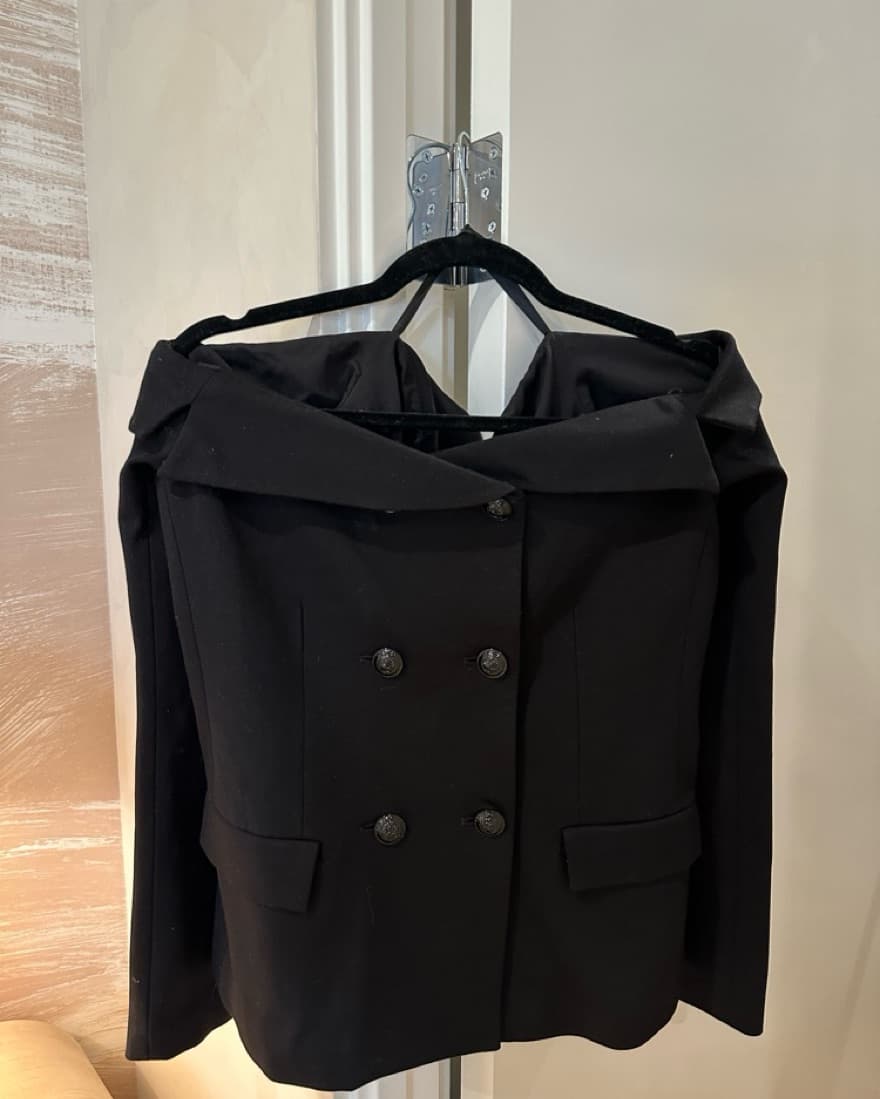 L’agence Off The Shoulder Blazer - Image 4