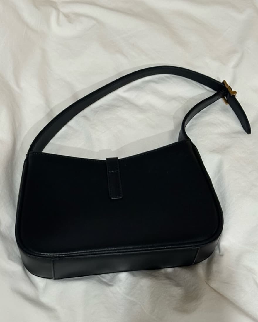 YSL Black Leather Shoulder Bag - Image 4