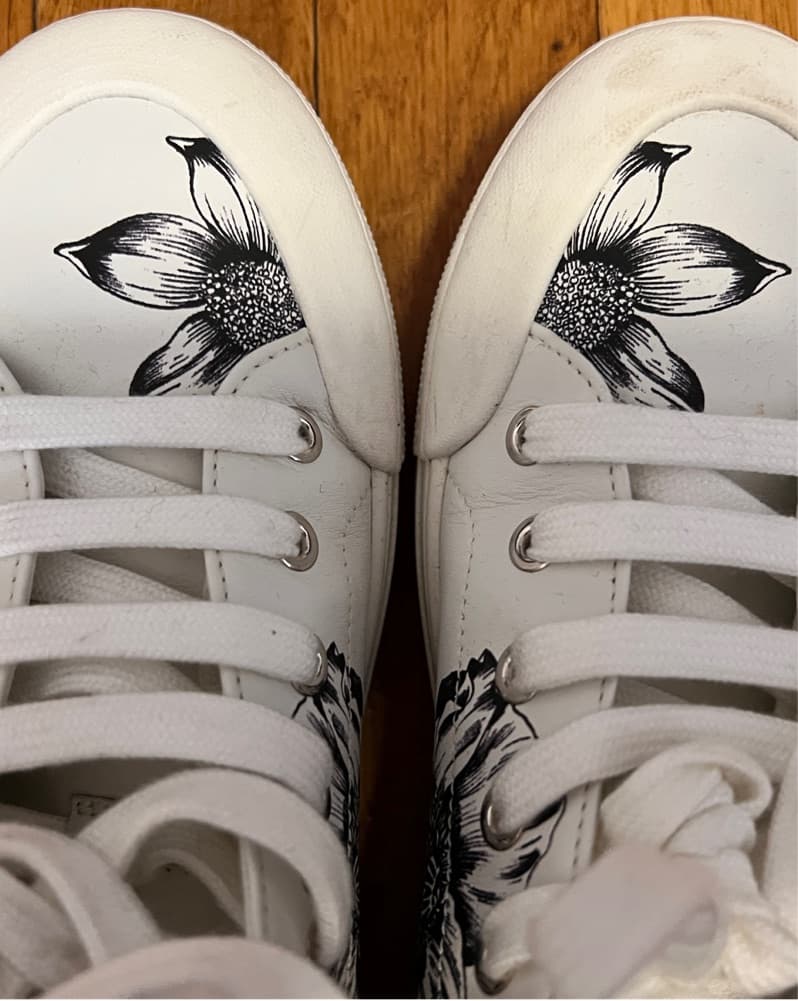 Elegant Floral Print Sneakers  - Image 2