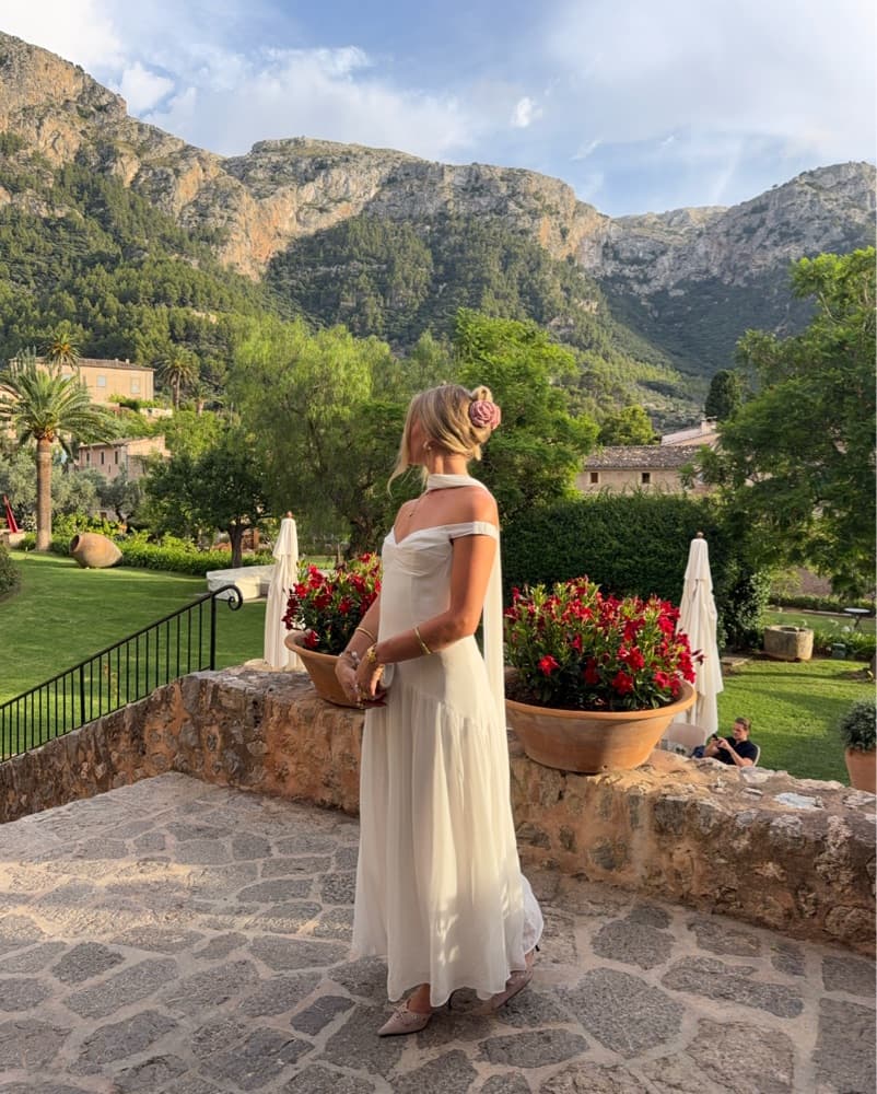 Selfie Leslie Bridal White Gown - Image 3