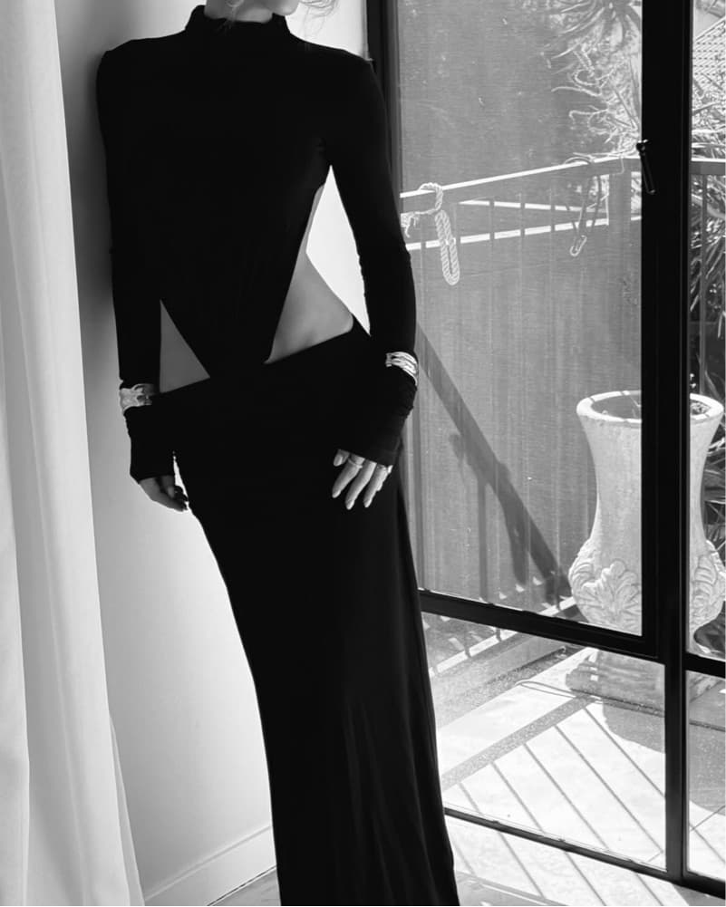 Arakii Black Gown - Image 1