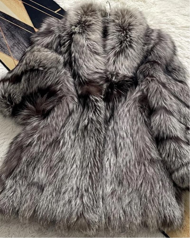 Vintage Saga Fox Silver Fox Fur Coat XL - Image 1