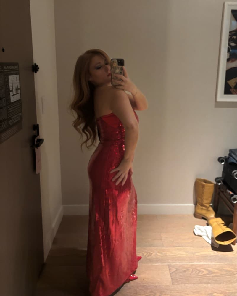 Jessica Rabbit Halloween Costume - Image 5