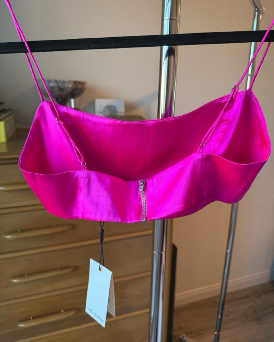NWT | Retrofete Vibrant Pink Women's Top - Image 3