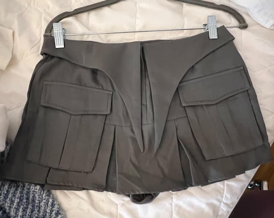 Pleated Pocket Cargo Skirt - Image 2