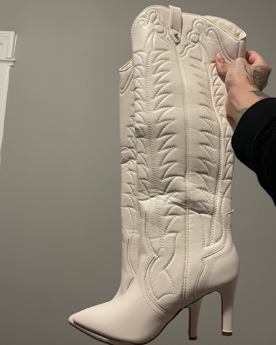WHITE COWBOY BOOT HEELS  - Image 4