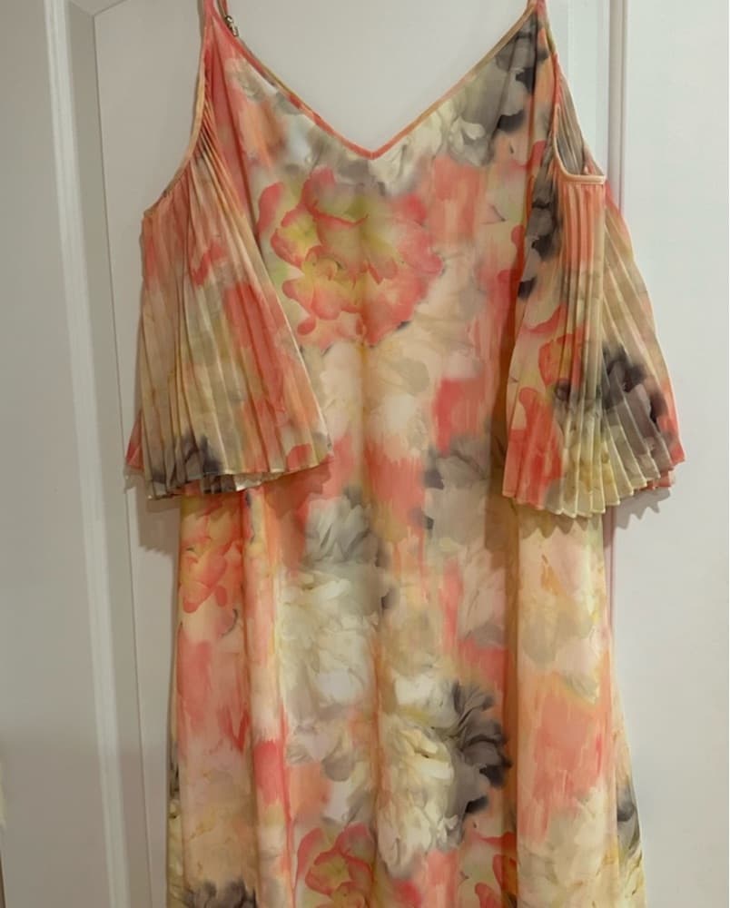 White House Black Market Dress - Image 2