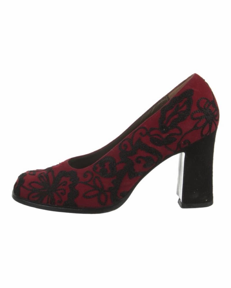 Elegant Floral Floral Embroidery Pumps - Image 2