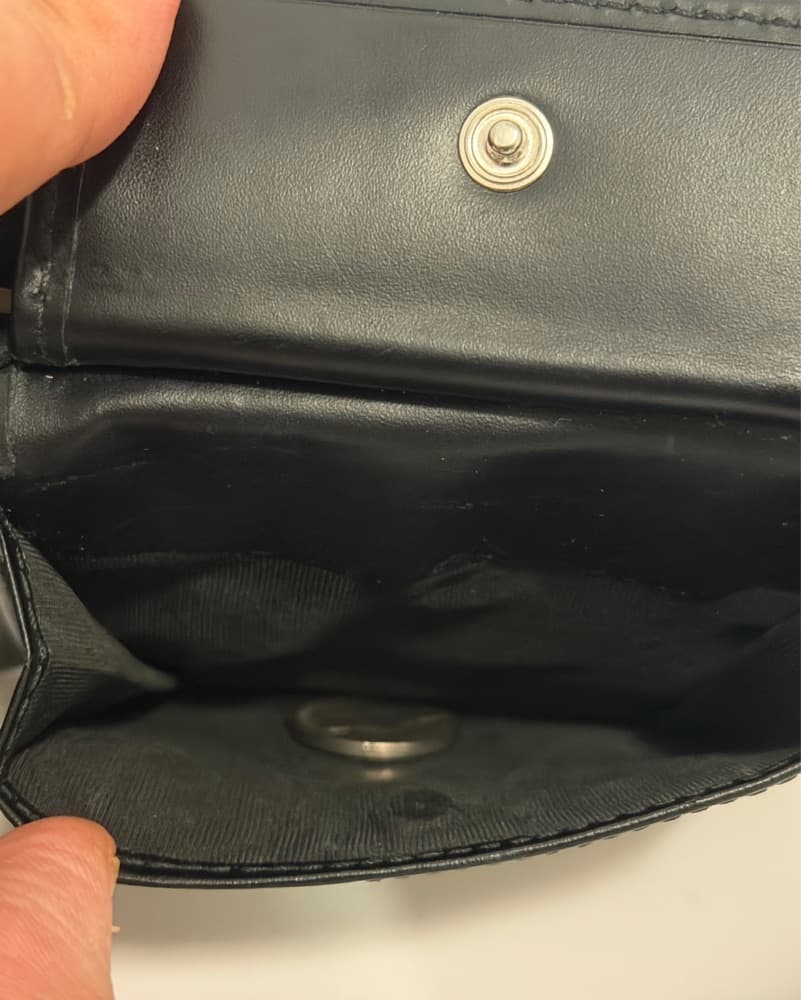 Elegant Gucci Monogram Wallet - Image 4